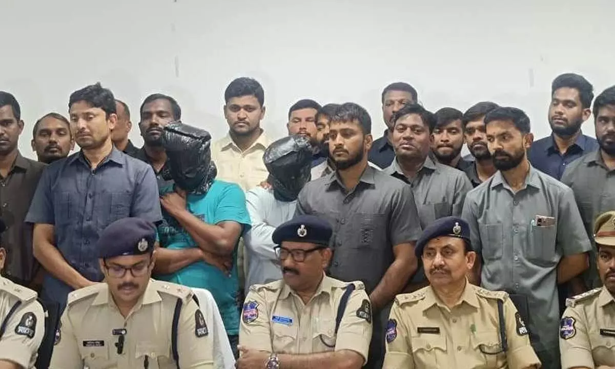 2 held for acid attack on temple accountant