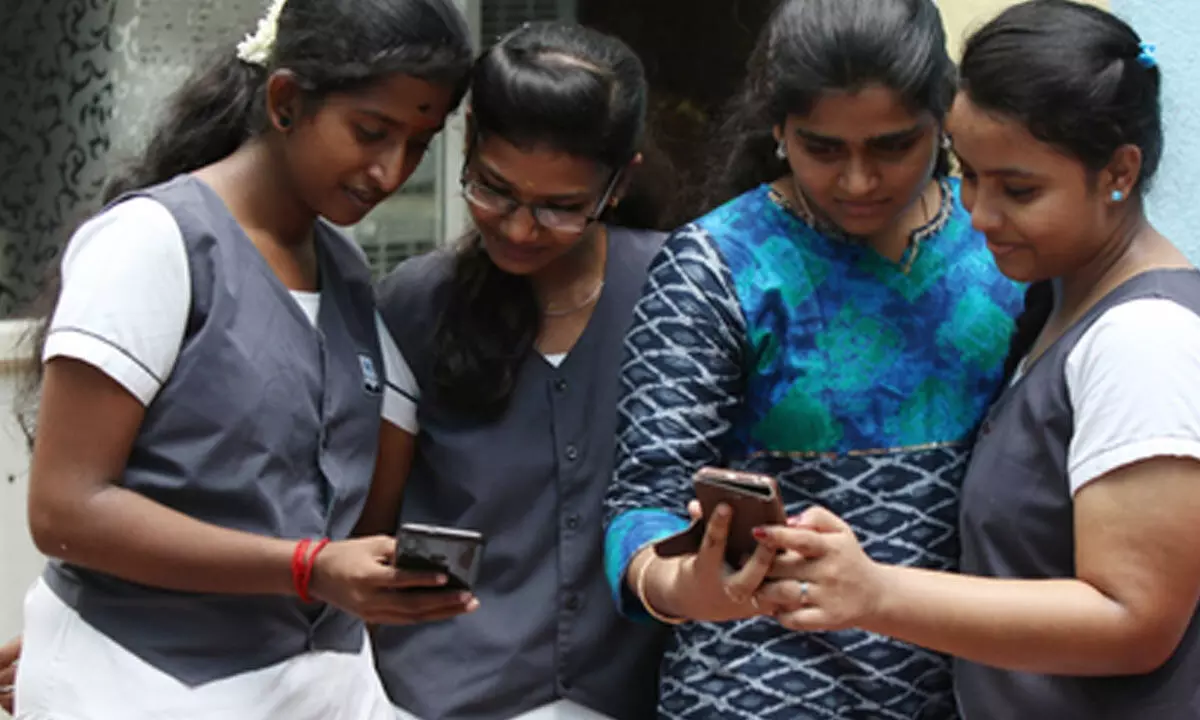TN records 99.86 pc pass percentage in CBSE class 10 exams, girls outshine boys