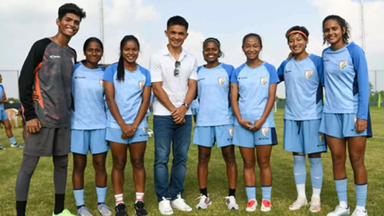 Sunil Chhetri visits womens national camp in Bengaluru ahead of international friendlies