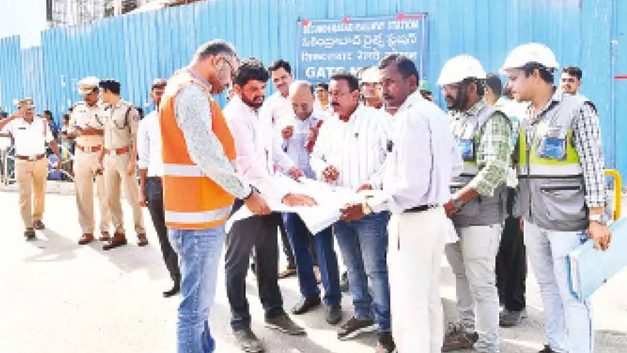 GHMC officials told to rev up land acquisition for Rasoolpura flyover